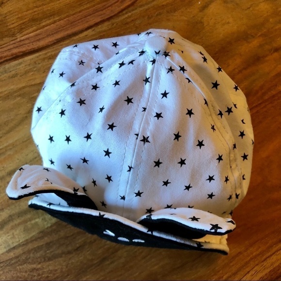 Jangannsa Bunny Rabbit Hat 🐰 - Picture 2 of 7